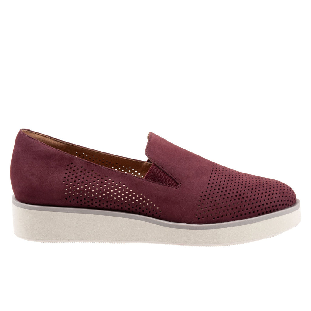 softwalk whistle wedge loafer