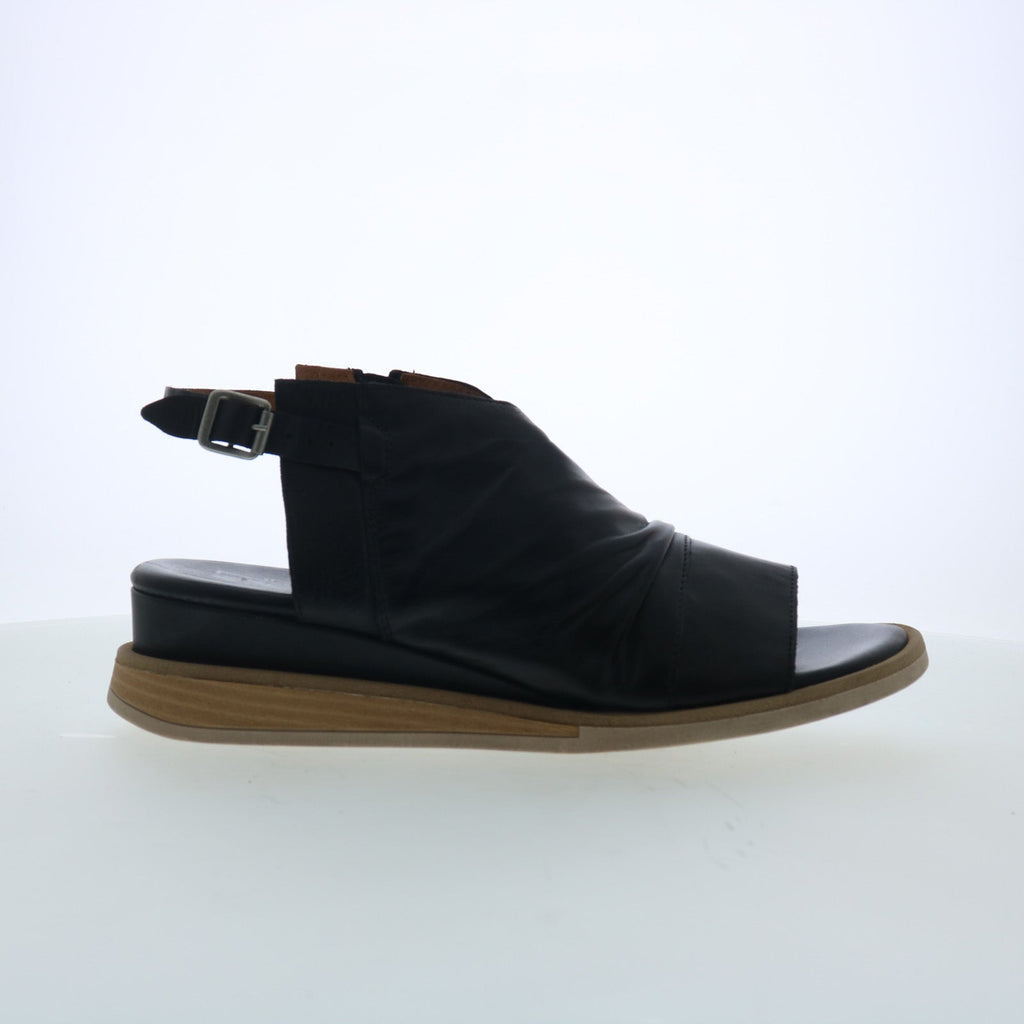 Miz Mooz Conor Womens Black Leather Hook & Loop Slingback Sandals