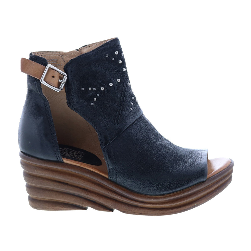 Miz Mooz Atlas M29009 Womens Black Leather Hook & Loop Wedges