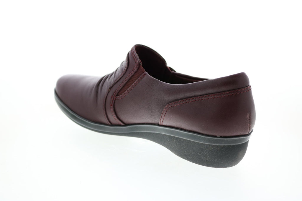 Clarks Everlay Coda 26112637 Womens Burgundy Leather Strap Loafer
