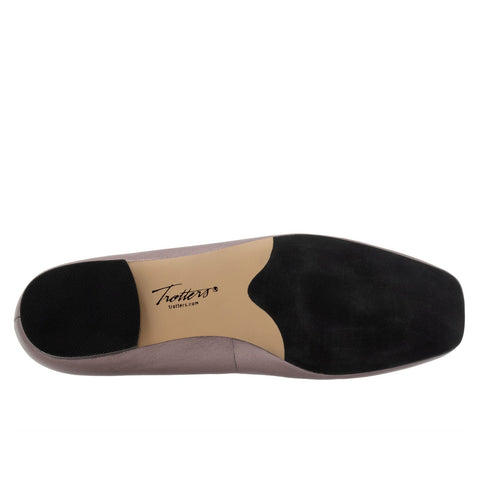 Trotters Honor T2057-033 Womens Purple Narrow Leather Ballet Flats Shoes