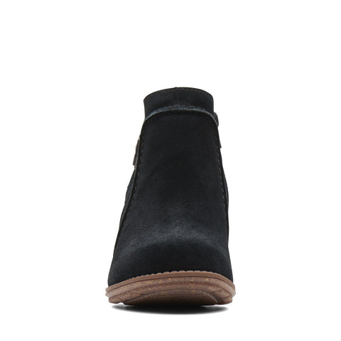 Clarks Sashlin Ester 26136349 Womens Black Suede Ankle & Booties Boots