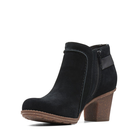 Clarks Sashlin Ester 26136349 Womens Black Suede Ankle & Booties Boots
