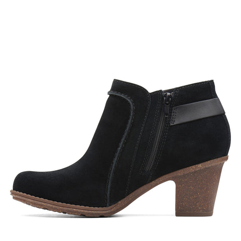 Clarks Sashlin Ester 26136349 Womens Black Suede Ankle & Booties Boots