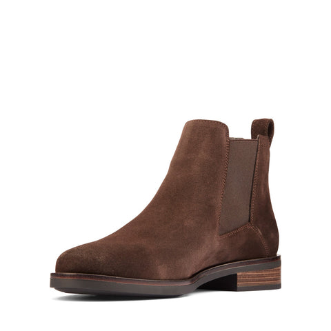 Clarks Memi Top 26161634 Womens Brown Suede Slip On Chelsea Boots