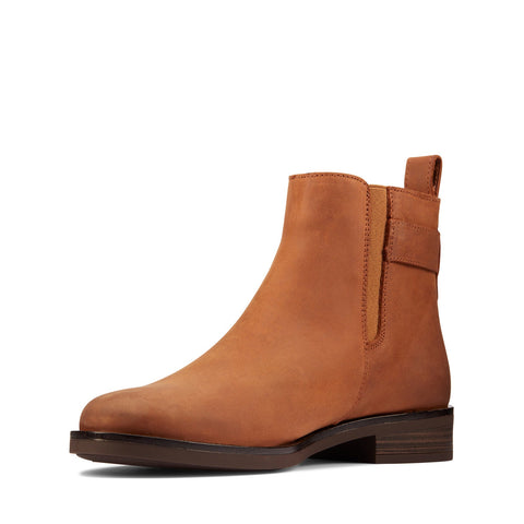 Clarks Memi LO 26162239 Womens Brown Leather Zipper Ankle & Booties Boots