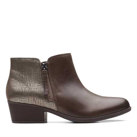 Clarks Adreena Hope 26162820 Womens Brown Leather Ankle & Booties Boots
