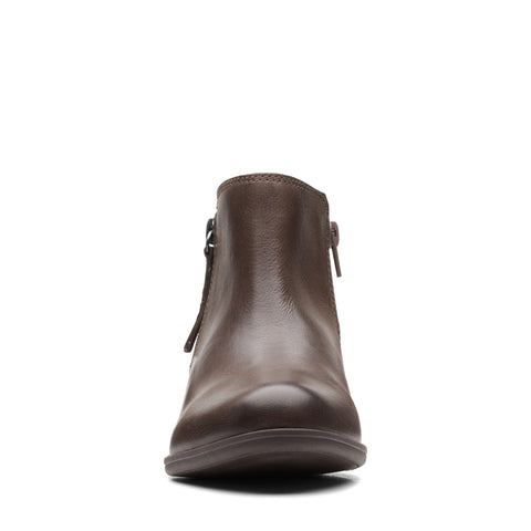 Clarks Adreena Hope 26162820 Womens Brown Leather Ankle & Booties Boots
