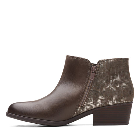 Clarks Adreena Hope 26162820 Womens Brown Leather Ankle & Booties Boots