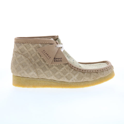 Clarks Wallabee Boot 26163444 Mens Beige Suede Lace Up Chukkas Boots