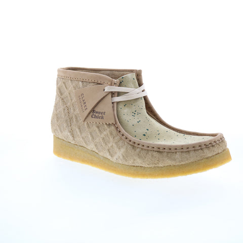Clarks Wallabee Boot 26163444 Mens Beige Suede Lace Up Chukkas Boots