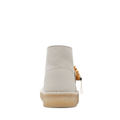 Clarks Desert Coal 26165813 Womens White Nubuck Lace Up Chukkas Boots 