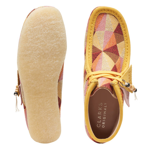 Clarks Wallabee Boot 26166092 Womens Yellow Canvas Lace Up Chukkas Boots