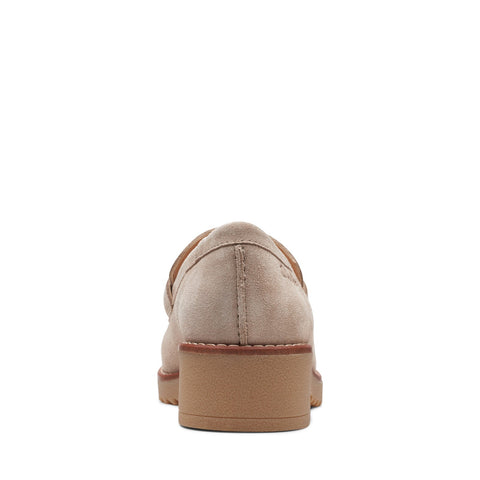 Clarks Eden Style 26166686 Womens Beige Suede Loafers & Slip Ons Penny Shoes