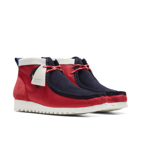 Clarks Wallabee FTRE 26167235 Mens Red Canvas Lace Up Chukkas Boots