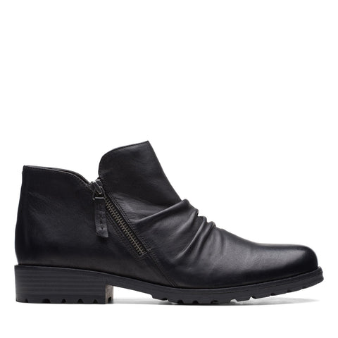 Clarks Clarkwell Zip 26167723 Womens Black Wide Ankle & Booties Boots