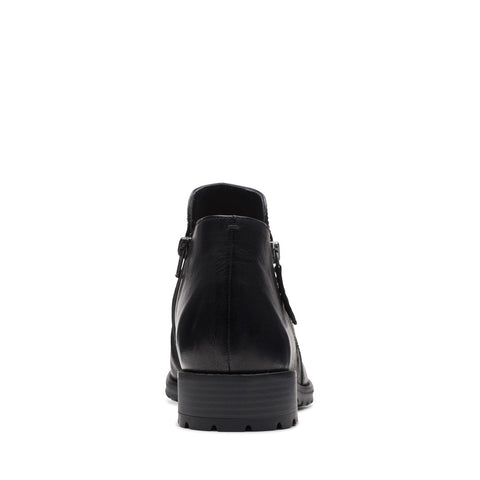 Clarks Clarkwell Zip 26167723 Womens Black Leather Ankle & Booties Boots