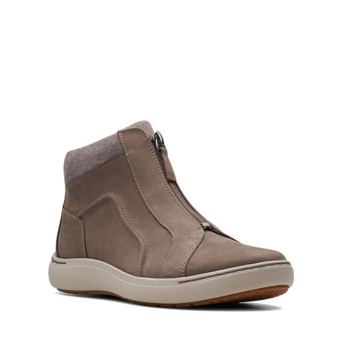 Clarks Nalle Lo AP 26168581 Womens Brown Wide Leather Ankle & Booties Boots