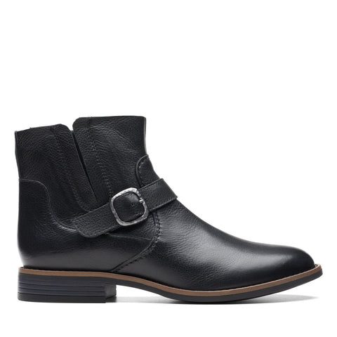 Clarks Camzin Loop 26174150 Womens Black Wide Leather Ankle & Booties Boots