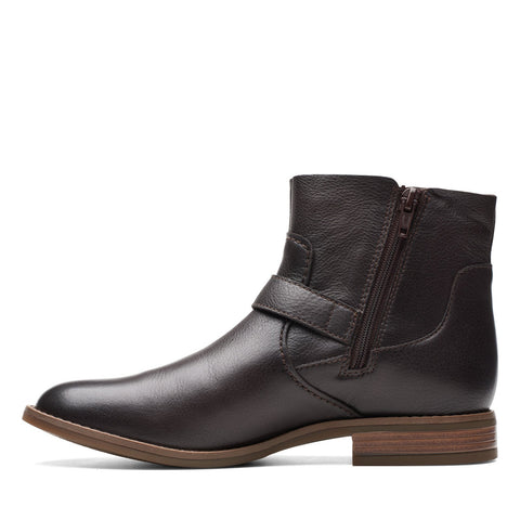Clarks Camzin Loop 26174151 Womens Brown Leather Ankle & Booties Boots