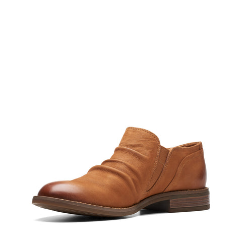 Clarks Camzin Pace 26174155 Womens Brown Nubuck Ankle & Booties Boots