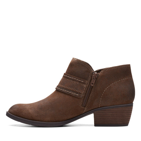Clarks Charlten Bay 26174179 Womens Brown Suede Ankle & Booties Boots