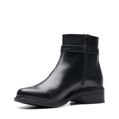 Clarks Maye Grace 26174348 Womens Black Leather Zipper Ankle & Booties Boots