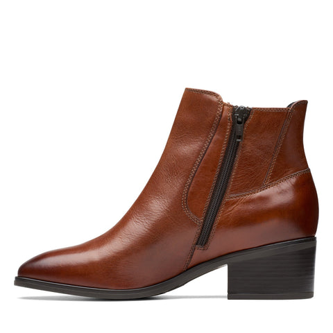 Clarks Amser West 26175877 Womens Brown Leather Zipper Ankle & Booties Boots
