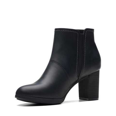 Clarks Bayla Glow 26175972 Womens Black Leather Zipper Ankle & Booties Boots