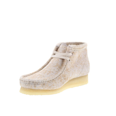 Clarks Wallabee Boot 26177866 Womens Beige Leather Lace Up Chukkas Boots