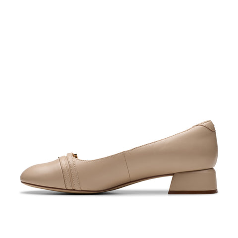 Clarks Daiss 30 Court 26179535 Womens Brown Leather Pumps Heels Shoes