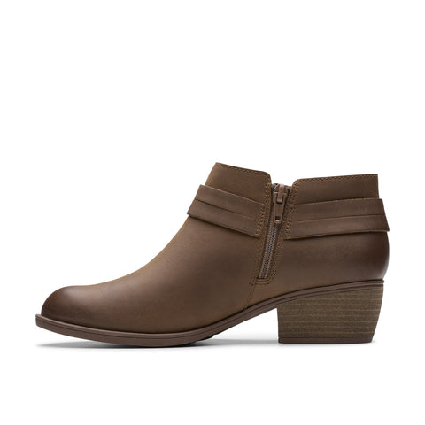 Clarks Charlten Rae 26179574 Womens Brown Ankle & Booties Boots