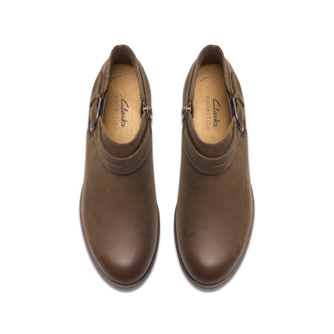 Clarks Charlten Rae 26179574 Womens Brown Ankle & Booties Boots
