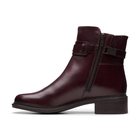 Clarks Maye Bella 26179642 Womens Brown Wide Leather Ankle & Booties Boots