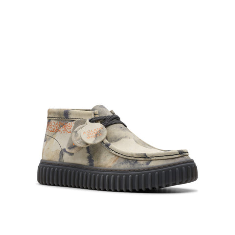 Clarks Torhill Tor 26180458 Mens Beige Suede Lace Up Chukkas Boots