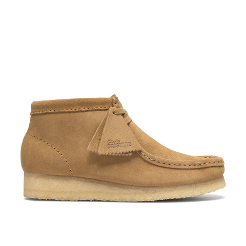 Clarks Wallabee Boot 26186479 Womens Brown Patent Leather Chukkas Boots