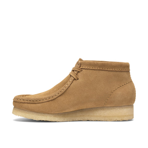 Clarks Wallabee Boot 26186479 Womens Brown Patent Leather Chukkas Boots