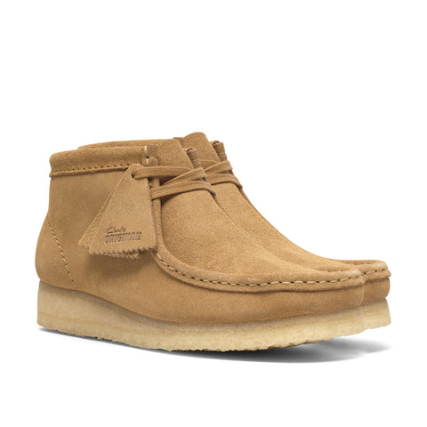 Clarks Wallabee Boot 26186479 Womens Brown Patent Leather Chukkas Boots