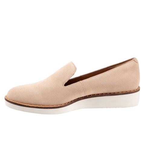 Softwalk Westport S2011-131 Womens Beige Wide Leather Loafer Flats Shoes