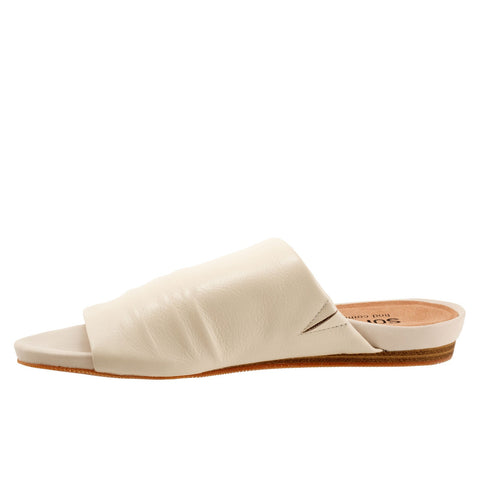 Softwalk Camano S2205-131 Womens Beige Wide Leather Slides Sandals Shoes