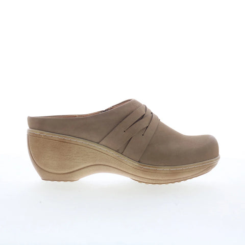 Softwalk Mackay S2226-118 Womens Brown Nubuck Slip On Clog Sandals Shoes