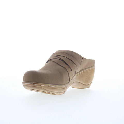 Softwalk Mackay S2226-118 Womens Brown Nubuck Slip On Clog Sandals Shoes