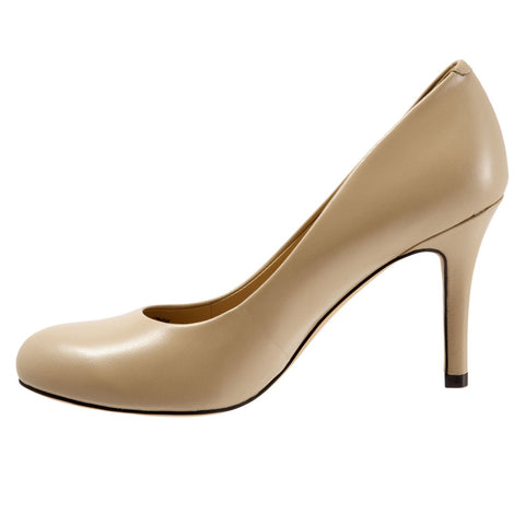 Trotters Gigi T1505-185 Womens Beige Leather Slip On Pumps Heels Shoes