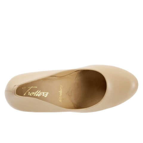 Trotters Gigi T1505-185 Womens Beige Leather Slip On Pumps Heels Shoes