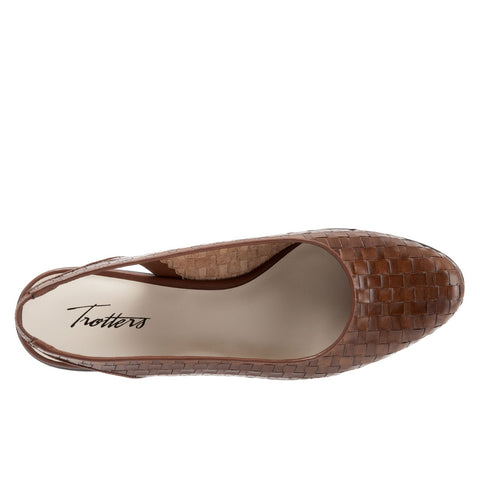 Trotters Lucy T1711-206 Womens Brown Narrow Leather Slingback Flats Shoes