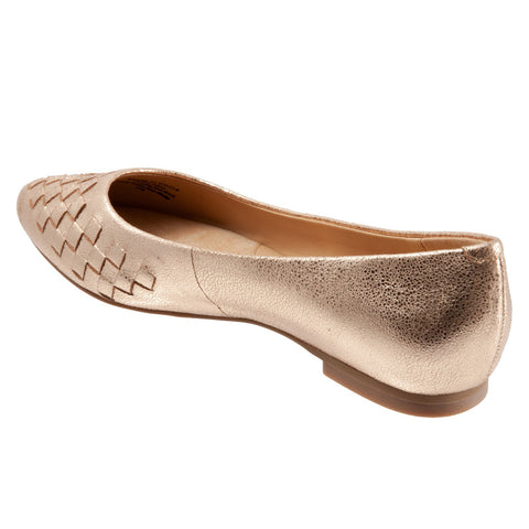 Trotters Estee Woven T1769-710 Womens Gold Narrow Loafer Flats Shoes