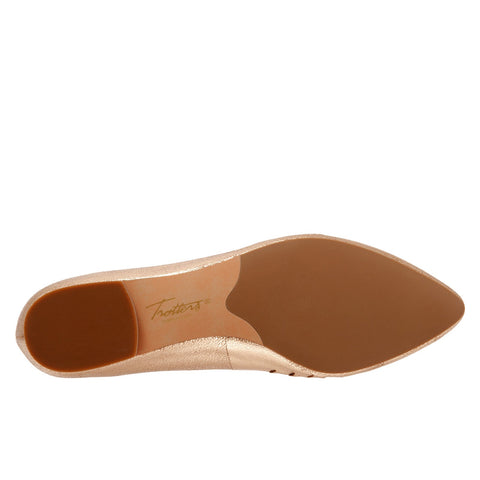 Trotters Estee Woven T1769-710 Womens Gold Narrow Loafer Flats Shoes