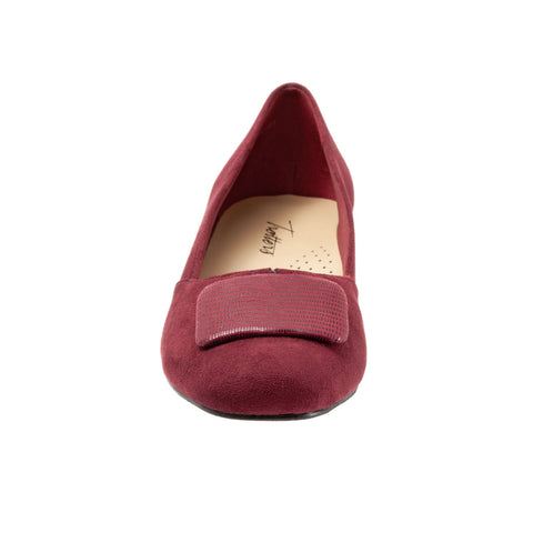 Trotters Delse T1852-601 Womens Red Wide Suede Pumps Heels Shoes