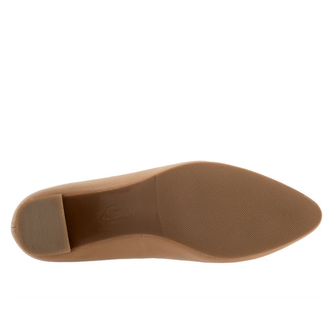 Trotters Kari T1856-145 Womens Beige Extra Wide Leather Pumps Heels Shoes