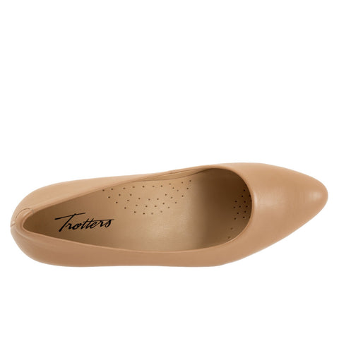 Trotters Kari T1856-145 Womens Beige Leather Slip On Pumps Heels Shoes
